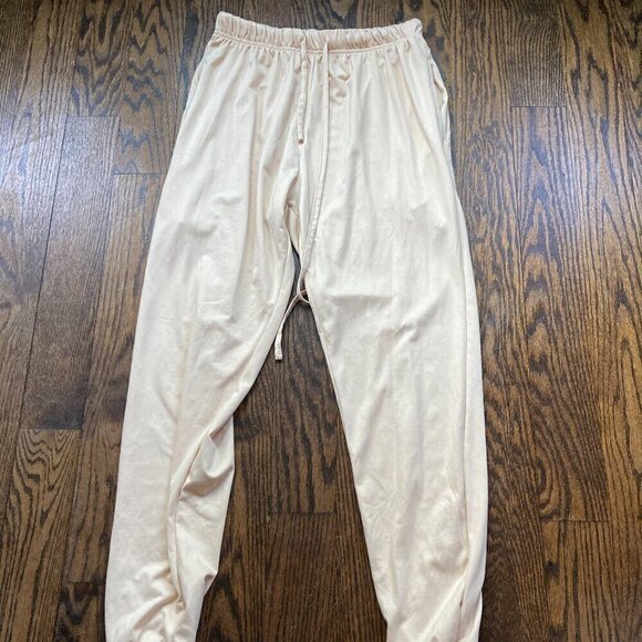 REAL ESSENTIAL PAJAMA LOUNGE SET SIZE SMALL - Picture 2 of 7